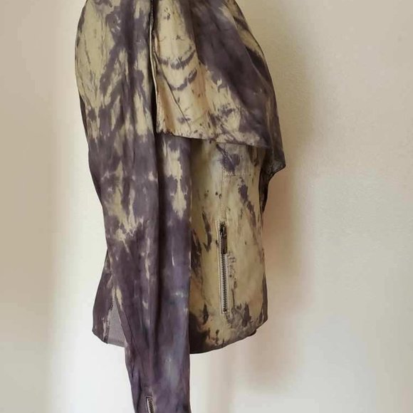 ****** SOLD ******   Vince - Picture 3 of 15